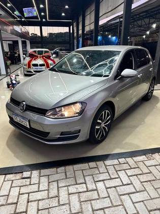 VOLKSWAGEN GOLF 1.4 TSI COMFORTLINE 16V GASOLINA 4P AUTOMÁTICO VOLKSWAGEN GOLF 1.4 TSI COMFORTLINE 16V GASOLINA 4P AUTOMÁTICO